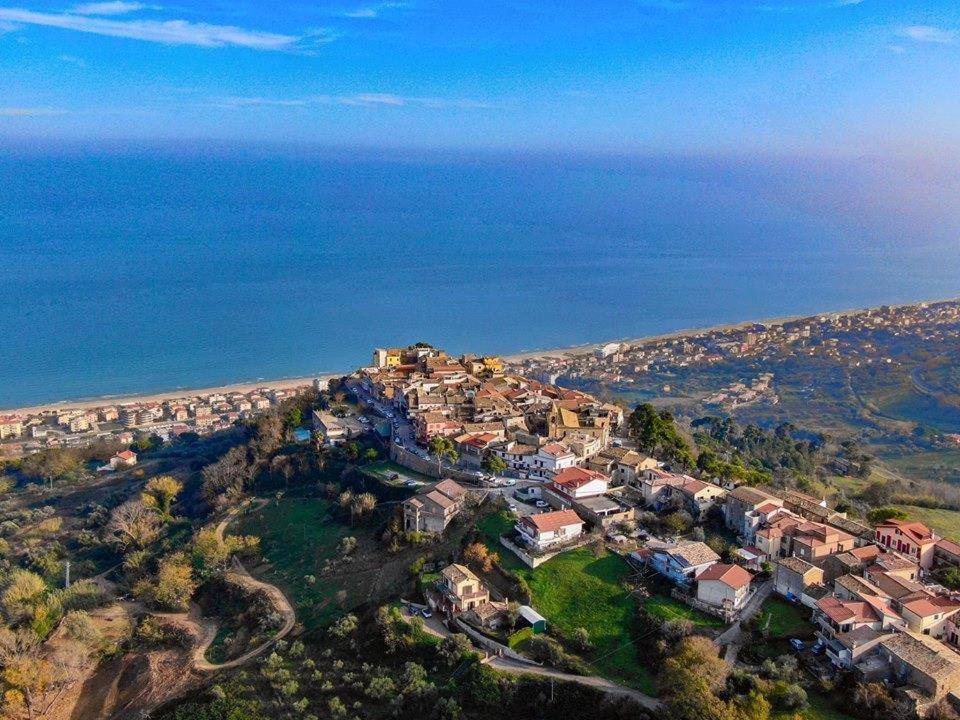 Hotel Relais Borgo sul Mare Silvi Paese Exterior foto